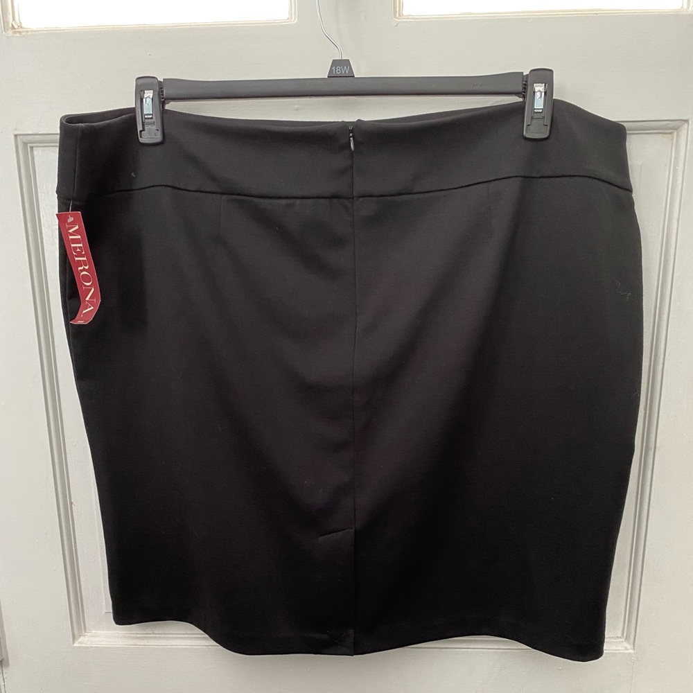 Merona Ebony Pencil Skirt. Size Women Plus 2